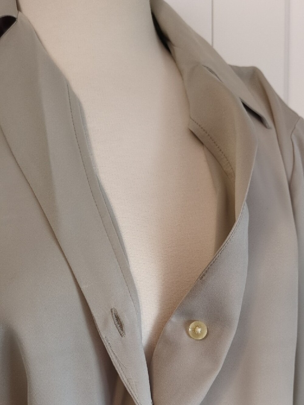 Banana Republic Light Taupe Tie-Waist Shirt Dress - Picture 7 of 12
